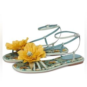 Circus NY by Sam Edelman
Olana Flower
